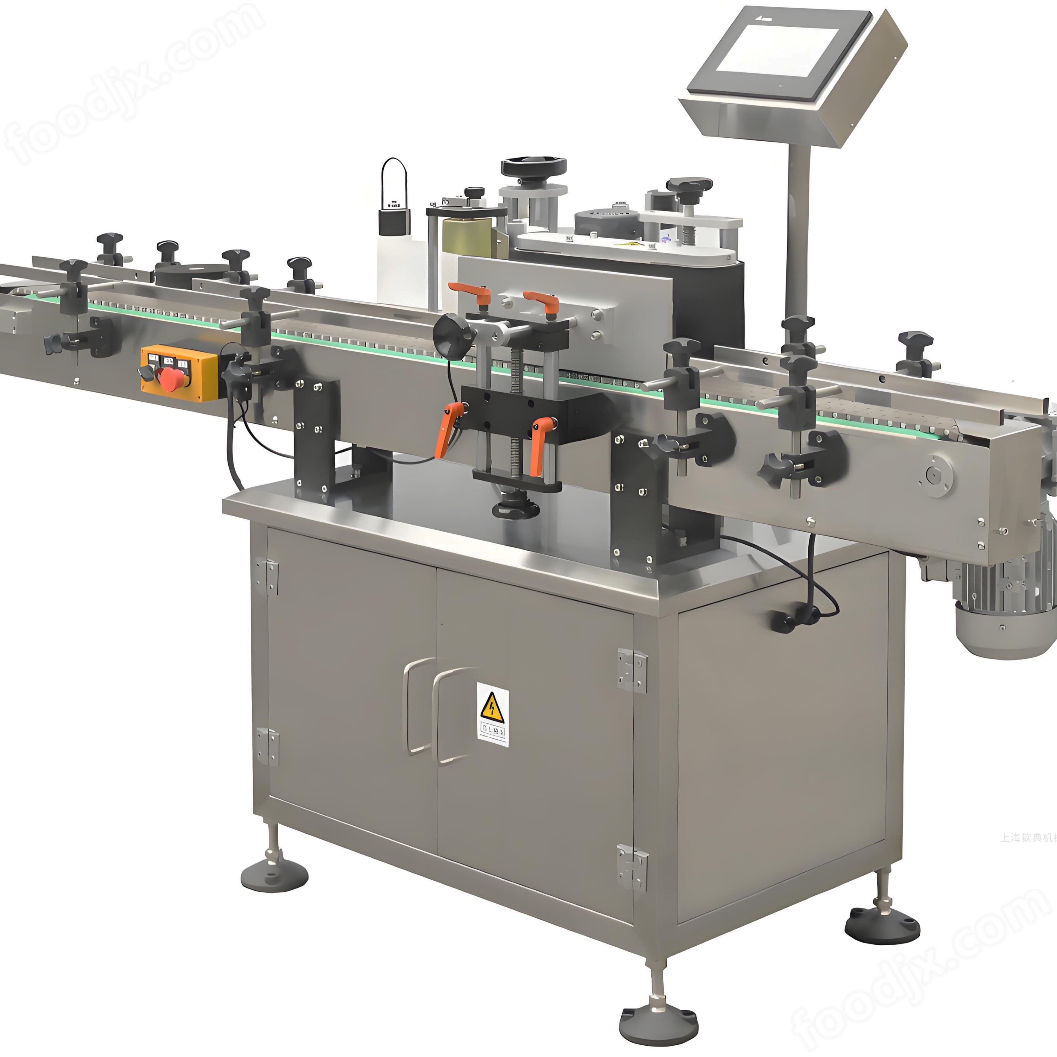 欽典全自動(dòng)礦泉水純凈水果汁飲料圓瓶貼標(biāo)機(jī)